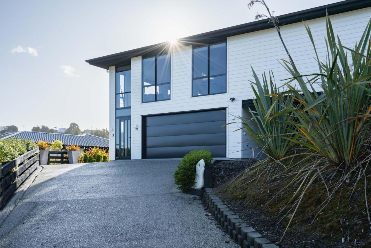 Villa Modern Family Friendly Getaway Dunedin Exterior foto