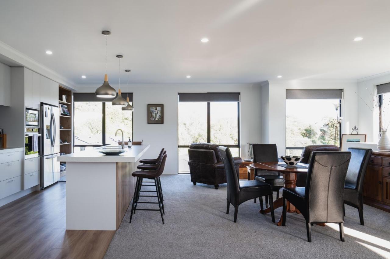 Villa Modern Family Friendly Getaway Dunedin Exterior foto